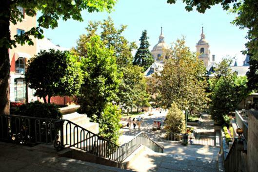 Готель Duplex El Escorial Сан-Лоренсо-де-Ель-Ескоріаль Екстер'єр фото